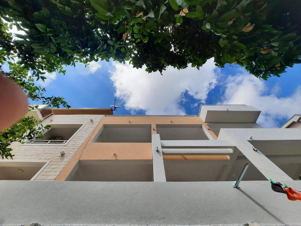 Studio Apartments Jupo Ulcinj Extérieur photo