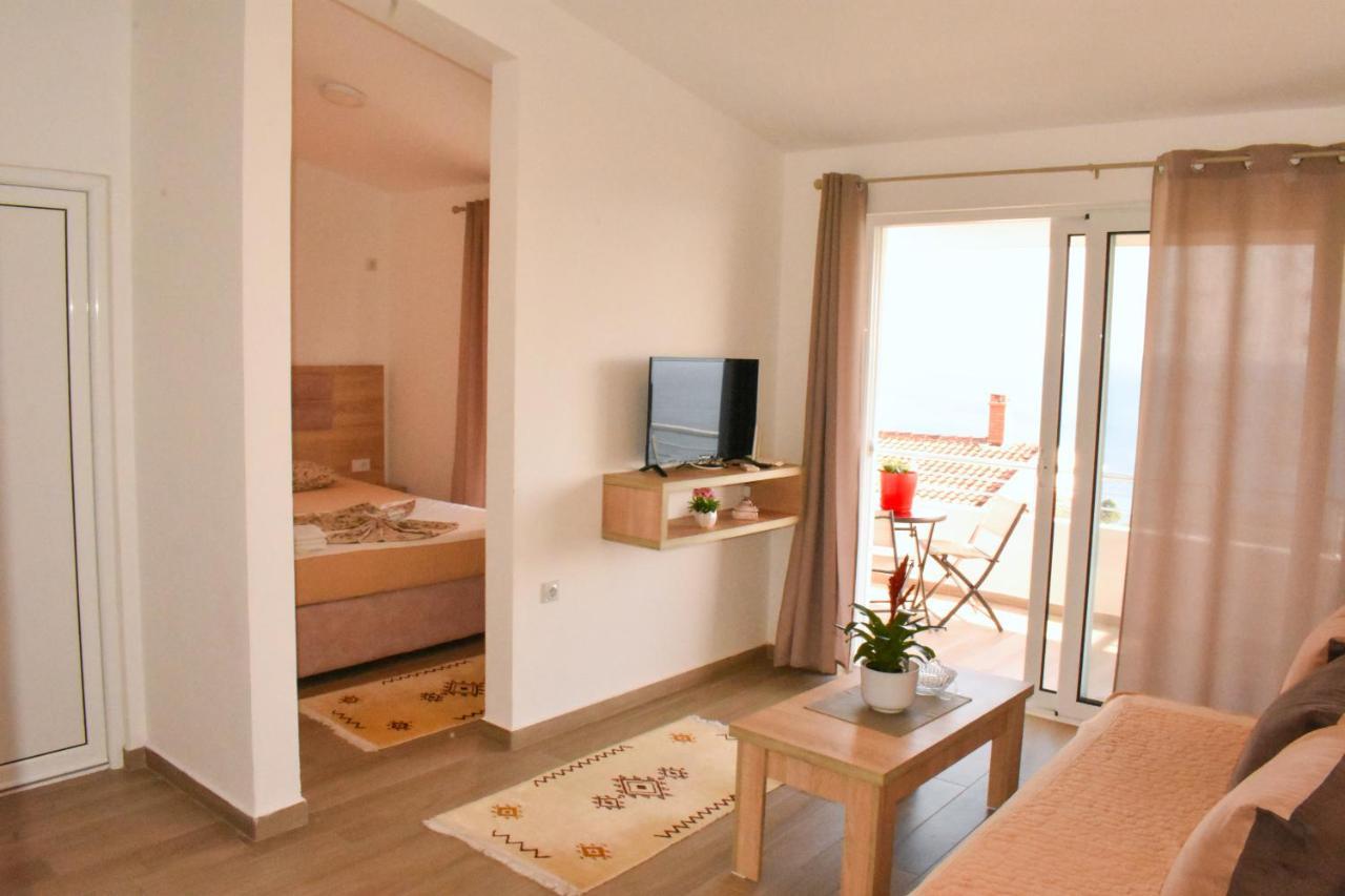 Studio Apartments Jupo Ulcinj Extérieur photo