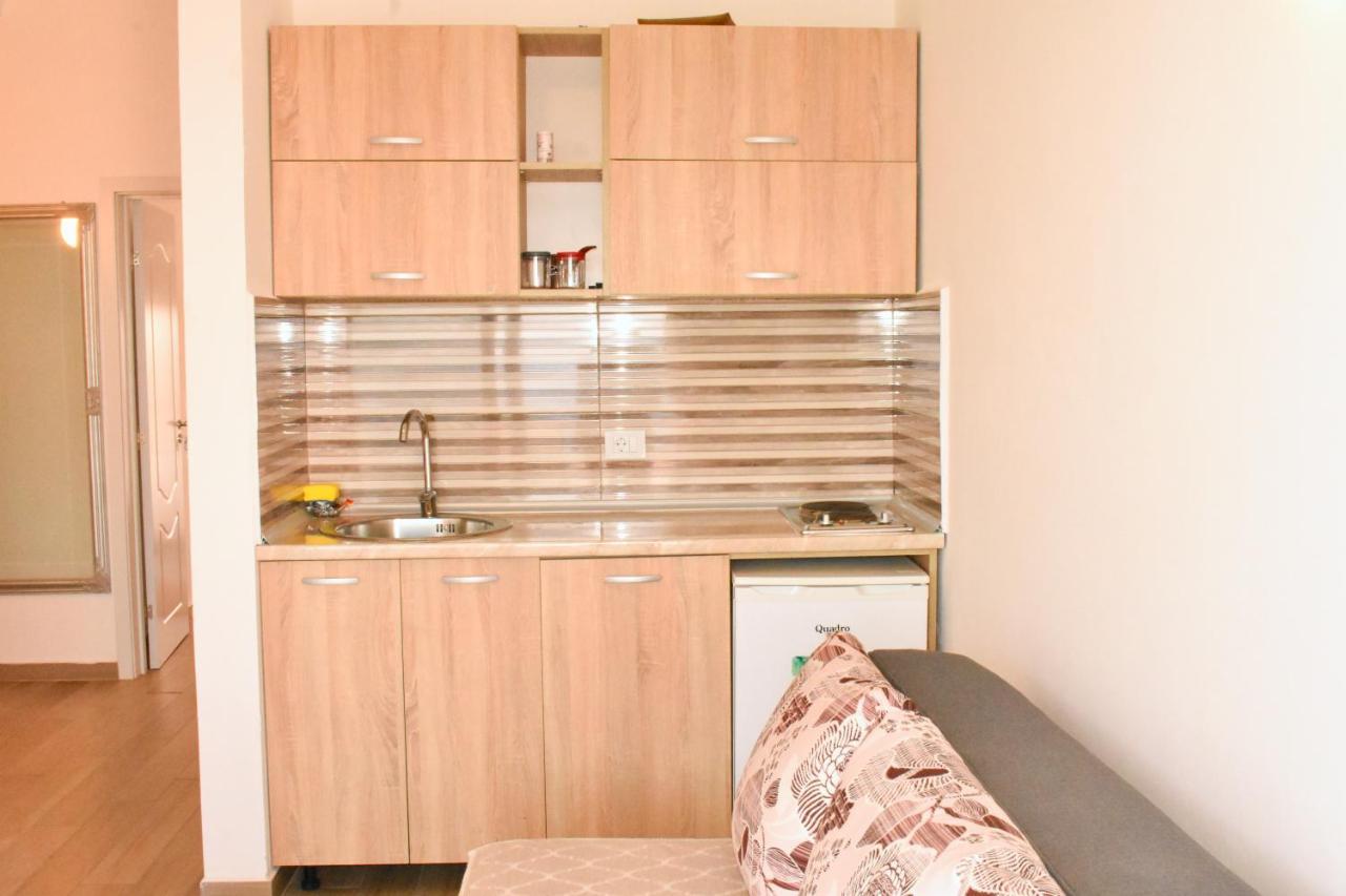 Studio Apartments Jupo Ulcinj Extérieur photo