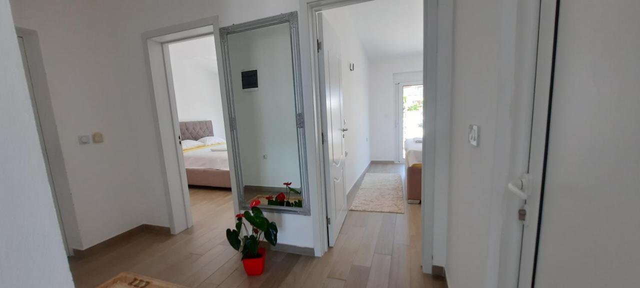 Studio Apartments Jupo Ulcinj Extérieur photo