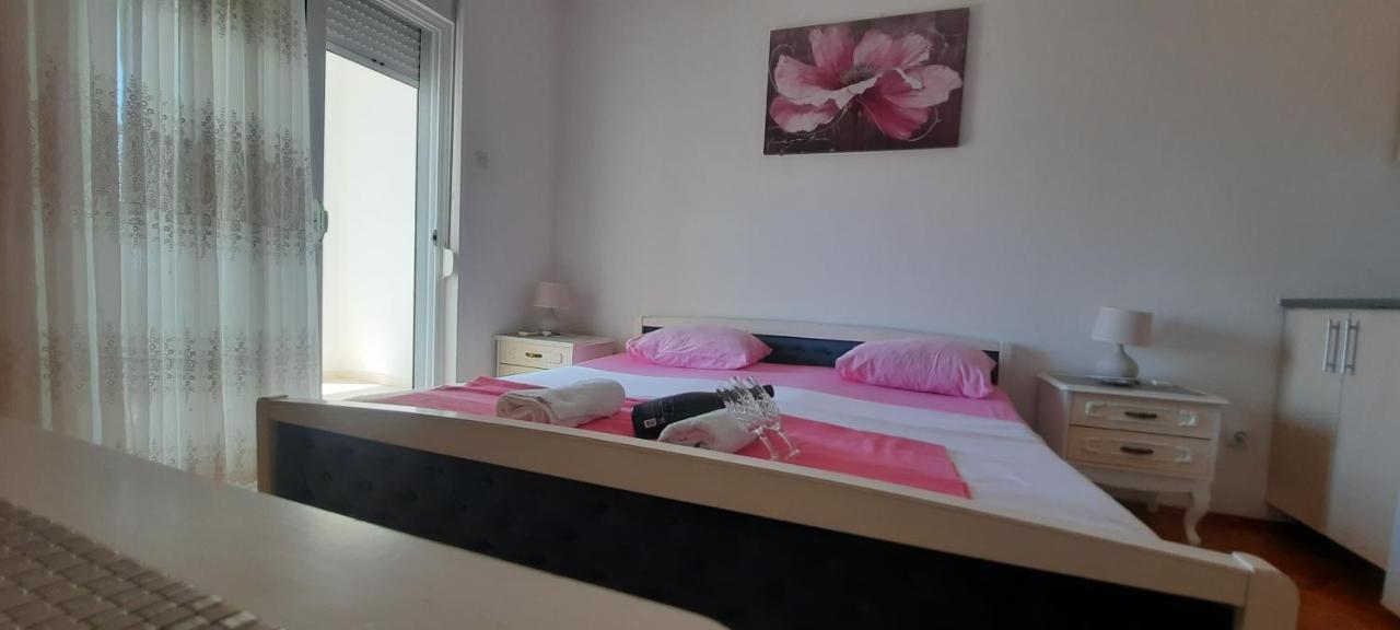 Studio Apartments Jupo Ulcinj Extérieur photo