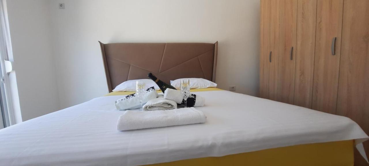 Studio Apartments Jupo Ulcinj Extérieur photo